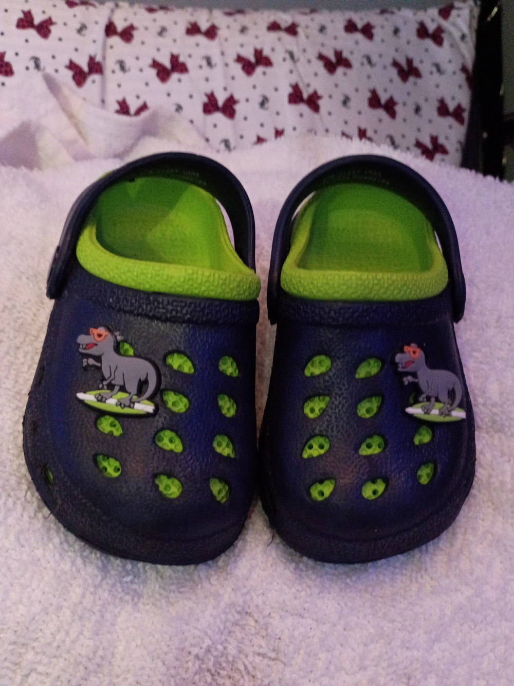 Source Unknown Navy and Lime Green Kids Clogs with Dinosaur Charms